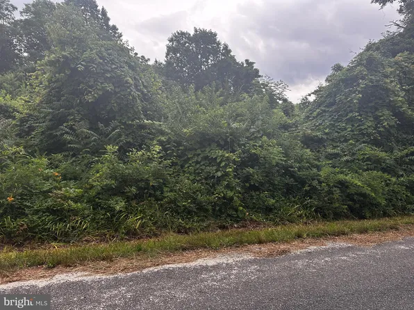 721 Lewis Ln, Heathsville, VA 22473