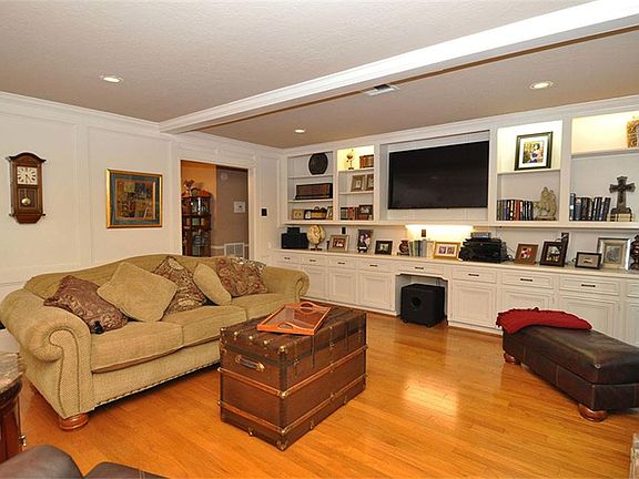 4th image of 3606 Valley Haven Dr