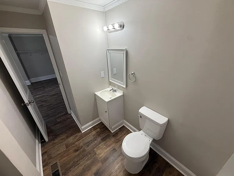 421 Carolina Ave — Photo 5