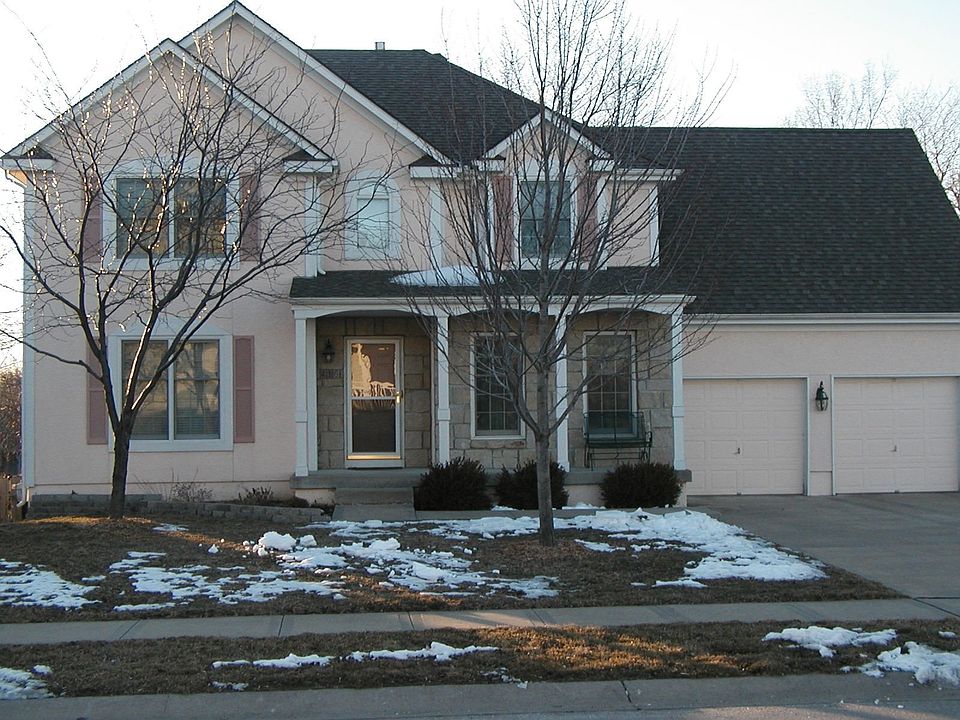 1st image of 416 SE Battery Dr