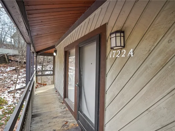 1722 Treetop Trl #11, Akron, OH 44313