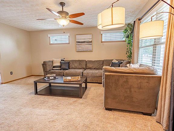 5th image of 7817 Chicroy St #324
