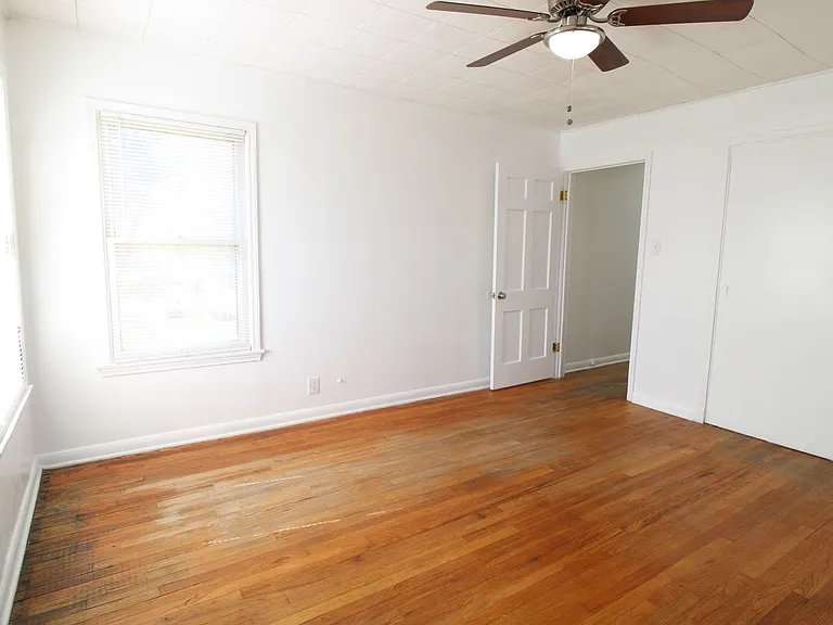 306 Overhill Dr — Photo 16