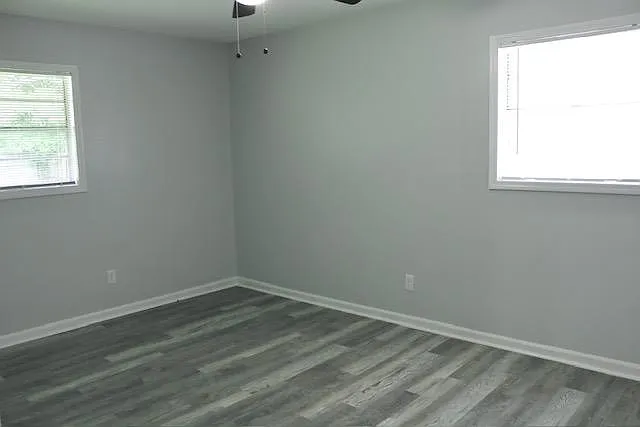 614 Avenue E E — Photo 16