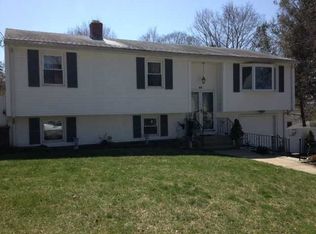 32 Greenfield Ave, North Providence, RI 02911