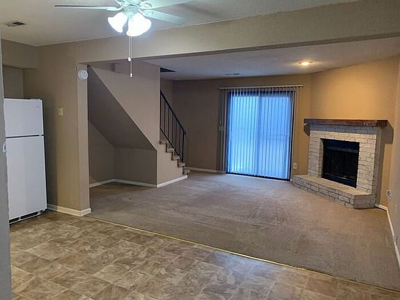 3rd image of 131 SW Oxford Pl