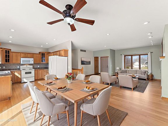 4th image of 1540 Dutch Heritage Ln