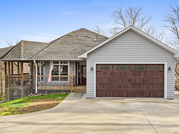 5th image of 2932 Mockingbird Way