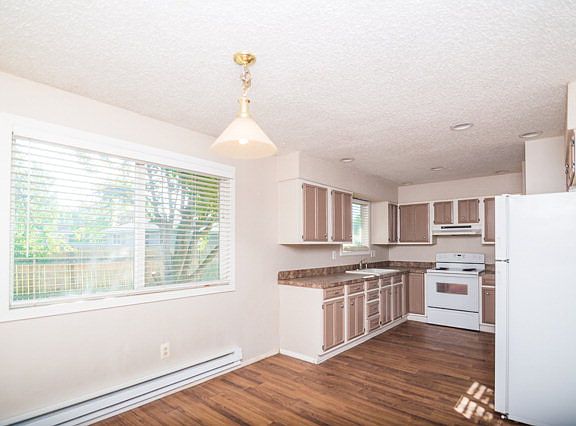 5th image of 4165 E Lance St