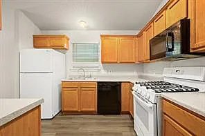 Building Photo - 1609 Hueco Mountain Rd