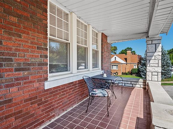 3rd image of 3818 Loughborough Ave