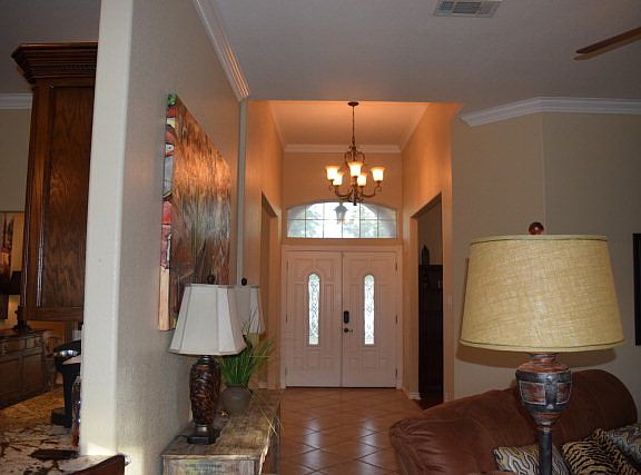 4th image of 700 W Dormard Ave