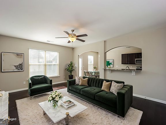 3rd image of 110 Seabreeze Ct