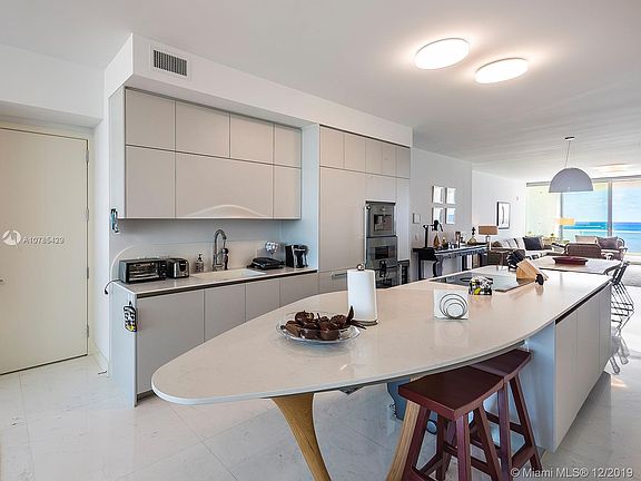 4th image of 16901 Collins Ave #1203