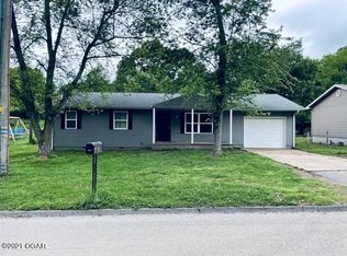 1607 Kingsbury Rd, Neosho, MO 64850