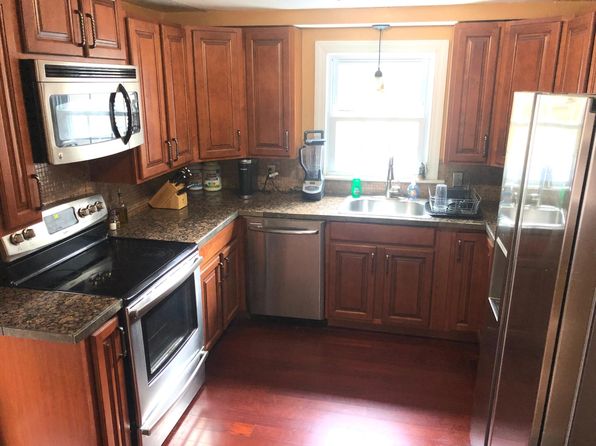 441 Maple Rd