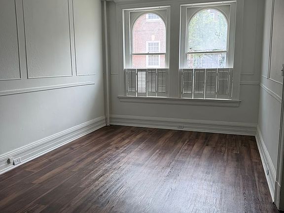 3rd image of 110 S Beaver St Floor 1