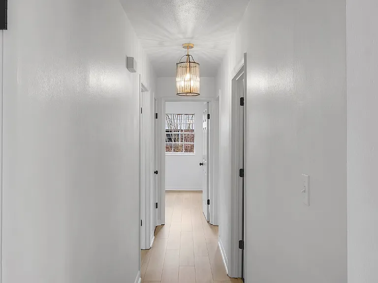 1369 Nancy Dr — Photo 29