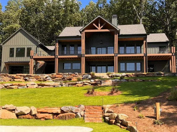 879 Windy Point Dr, Dadeville, AL 36853