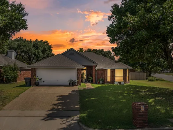 10324 Hiawatha Dr, Woodway, TX 76712