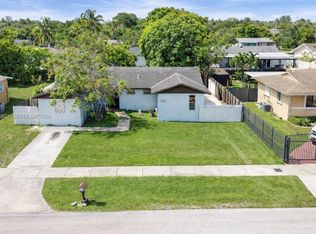 10221 SW 169th St, Miami, FL 33157