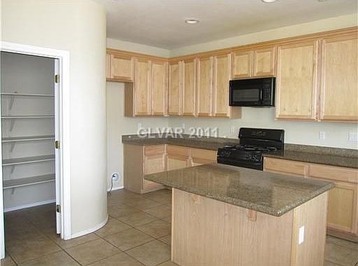 3rd image of 5909 Amangani St