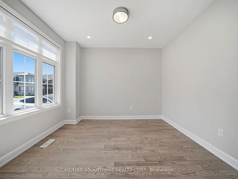 3281 Post Rd — Photo 4