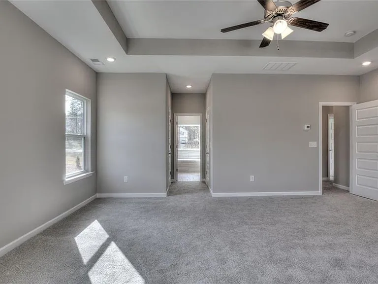106 Belmont Ln — Photo 17