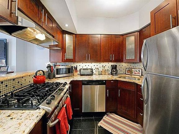 2nd image of 80 Bloomfield St #4D