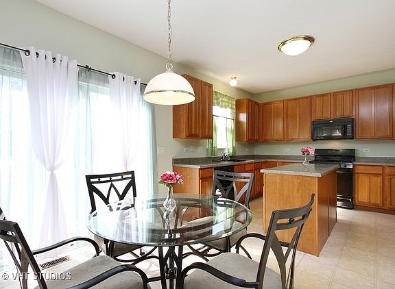 3rd image of 5417 Alexandria Ln