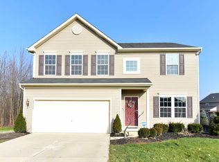 32128 Cottonwood Crst, North Ridgeville, OH 44039