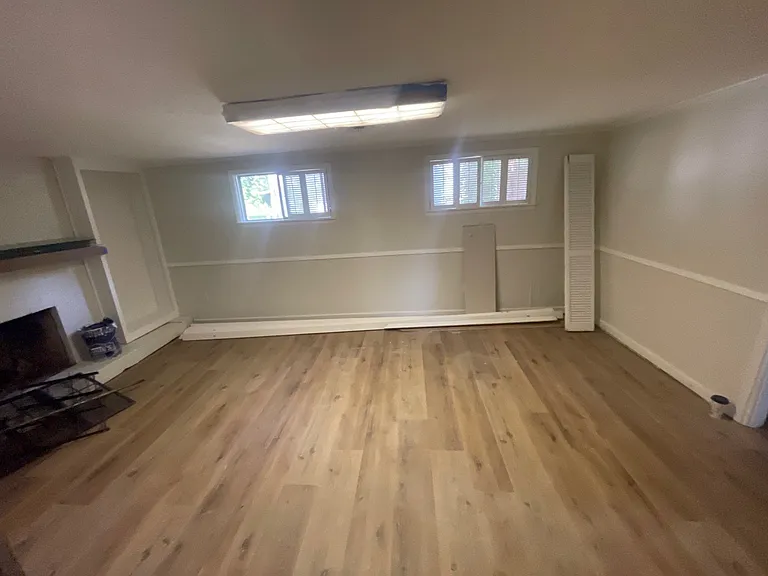 1032 Stuart St — Photo 15
