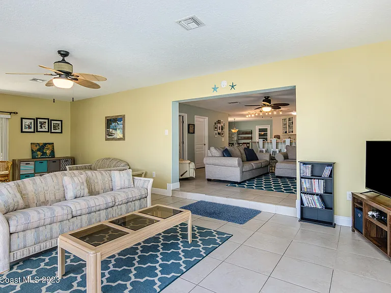 187 Jamaica Dr — Photo 25