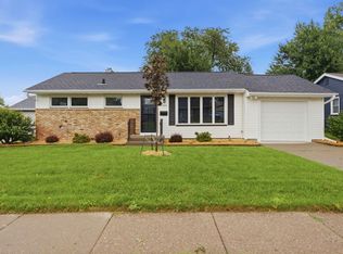 3024 Grove St, Davenport, IA 52804
