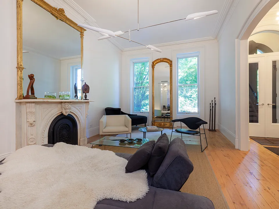 189 6th Ave #TRIPLEX