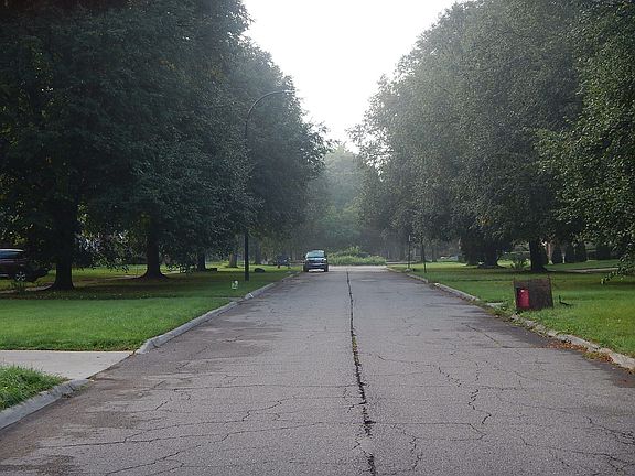 5th image of 14948 Glastonbury Ave