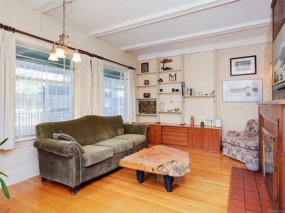 4th image of 1011 Amphion St