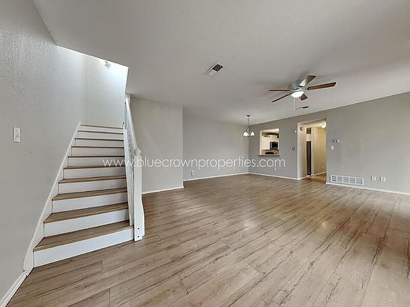 2nd image of 751 Meadowcreek Ct