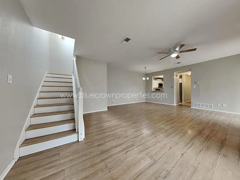 Building Photo - 751 Meadowcreek Ct