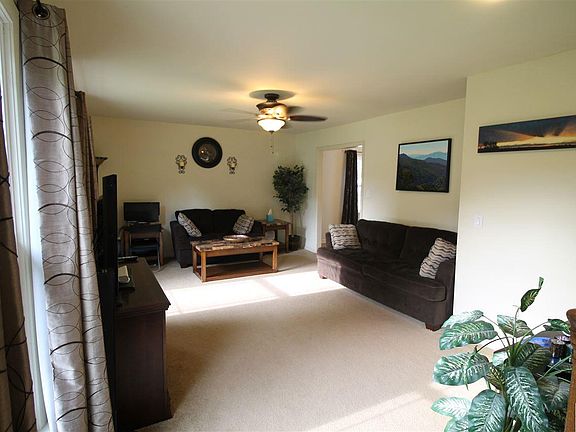 4th image of 103 Campbell Ct