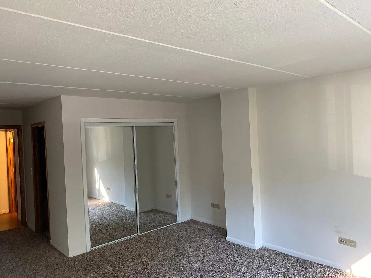 335 N Columbine Ave — Photo 4