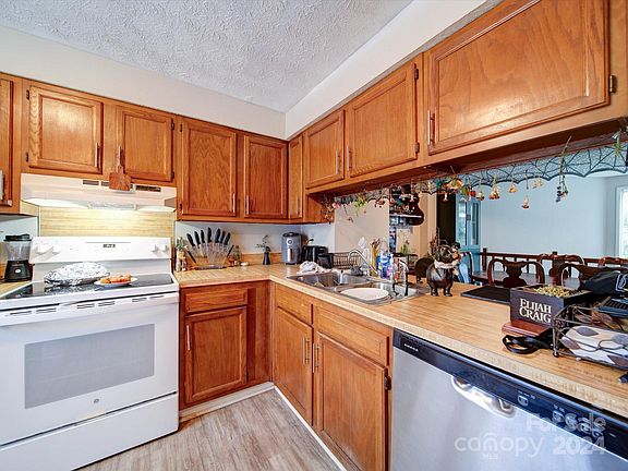 3rd image of 7316 Pebblestone Dr APT E