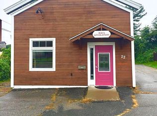 22 Riddell St, Greenfield, MA 01301