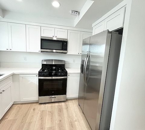 2nd image of 4152 Howard Ave #4158