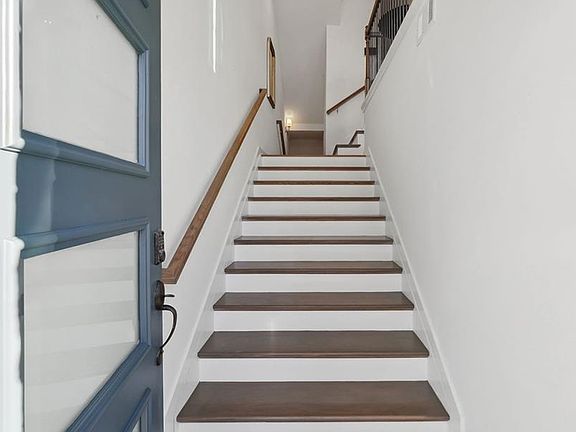 2nd image of 1029 Brandsford St NW