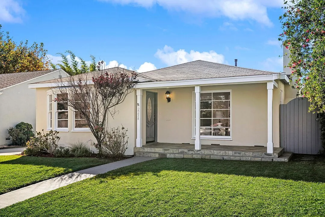 3 bed, 2003 sqft, $8,495 — Photo 1