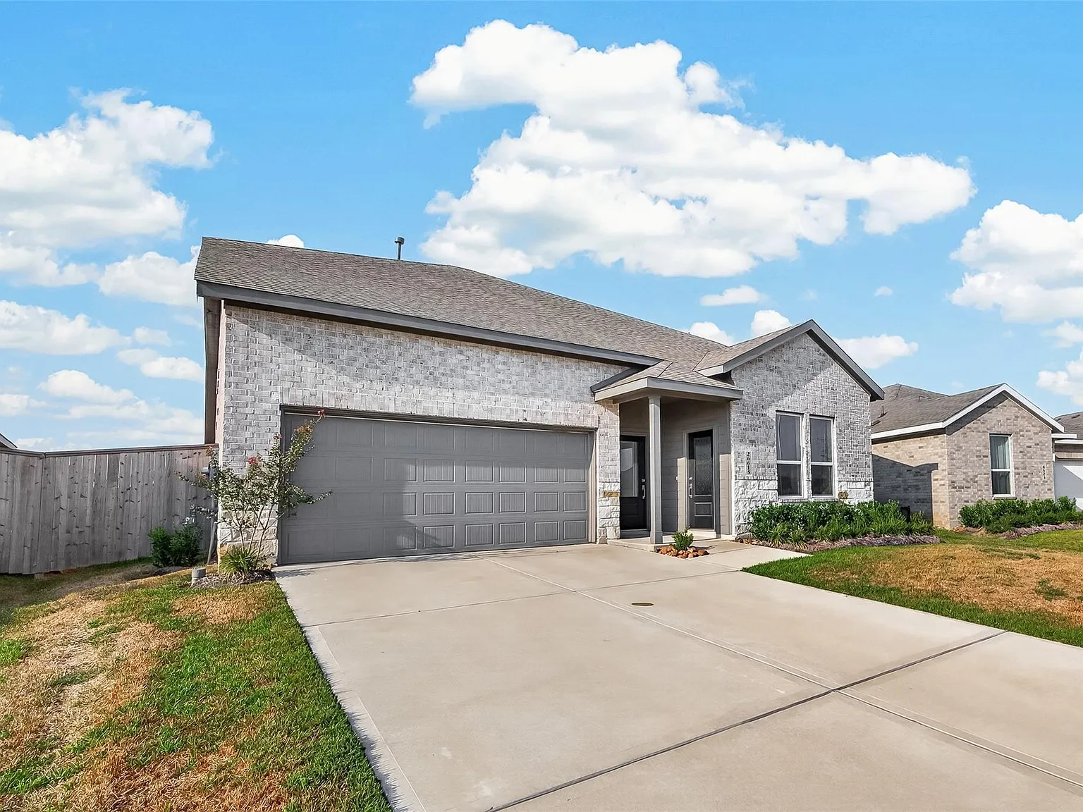 5 bed, 4.0 bath, 3252 sqft, $3,000 — Photo 1