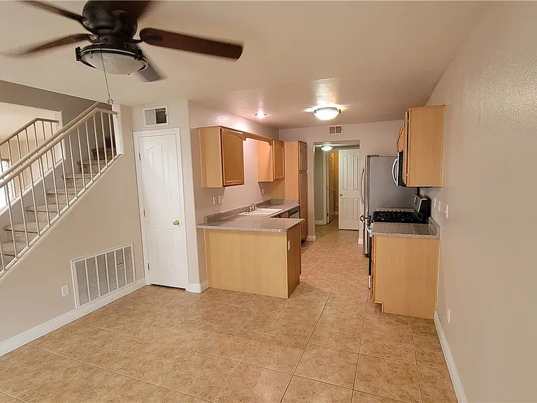 453 Temple Canyon Pl — Photo 9