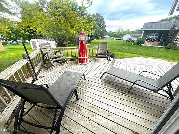 4th image of 1096 Apple Valley Dr