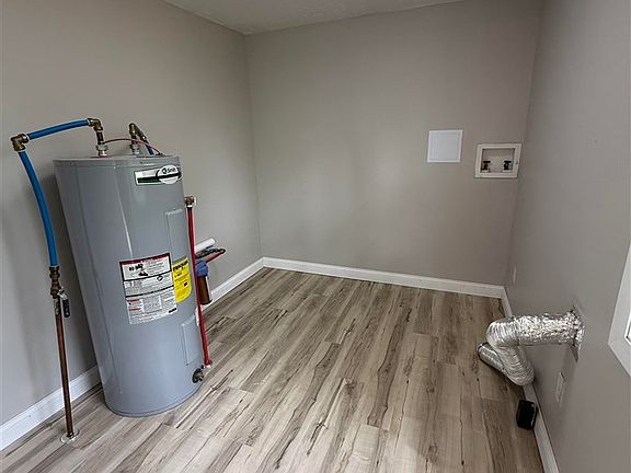 4th image of 4923 Pottershop Rd